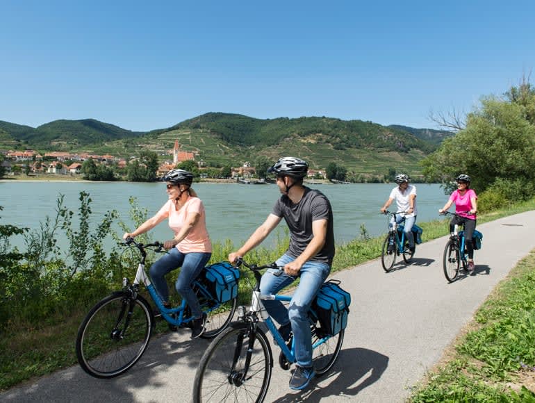 Vacaciones en grupo en bicicleta por la naturaleza | MegaSport Travel