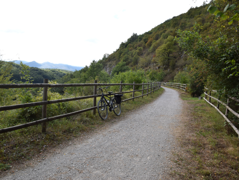 Excursions à vélo sur la voie verte de Navarre | MegaSport Travel