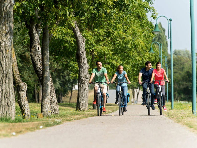 Séjours cyclistes en groupe en pleine nature | MegaSport Travel