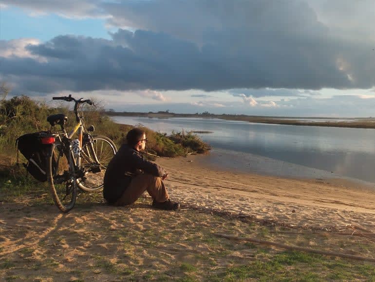 Vélo avec Tavira et la vue sur la rivière | MegaSport Travel