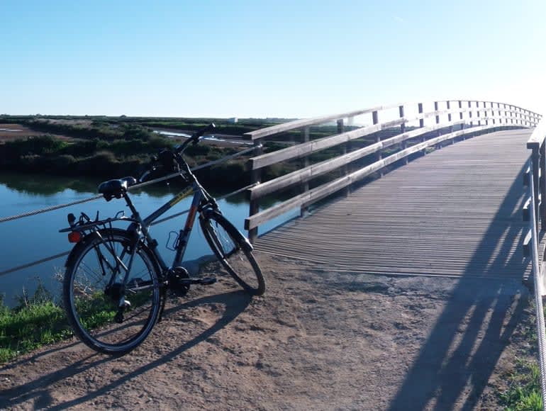 Vélo et Cacela Velha l'une des plus belles plages de l'Algarve | MegaSport Travel