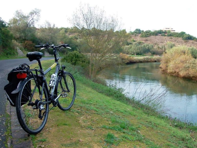 Faire du vélo dans la nature | MegaSport Travel